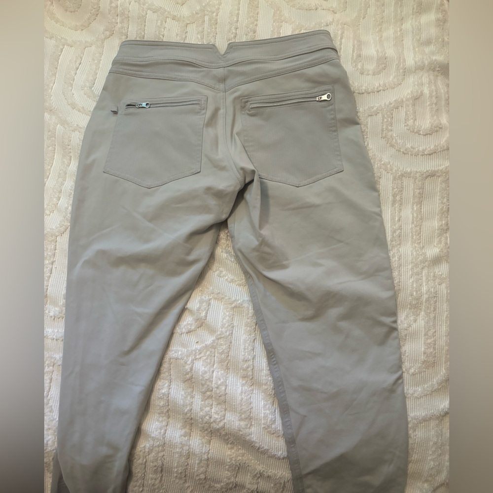 Lululemon women’s golf pants - size 6
